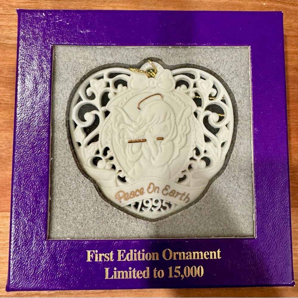 Precious Moments 1995‎ First Edition Porcelain Ornament